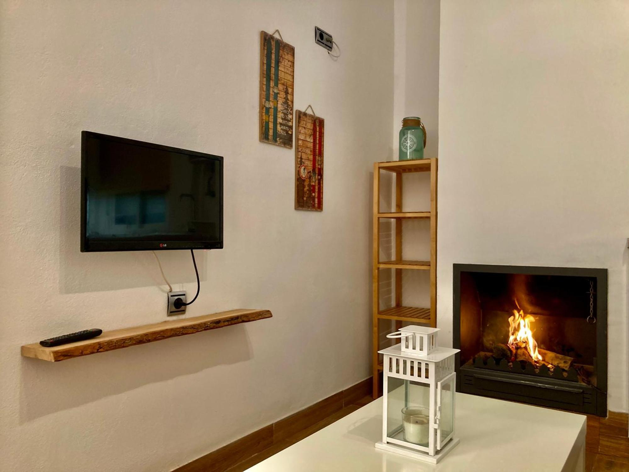 Apartamento Del Rio Pinos Genil Luaran gambar